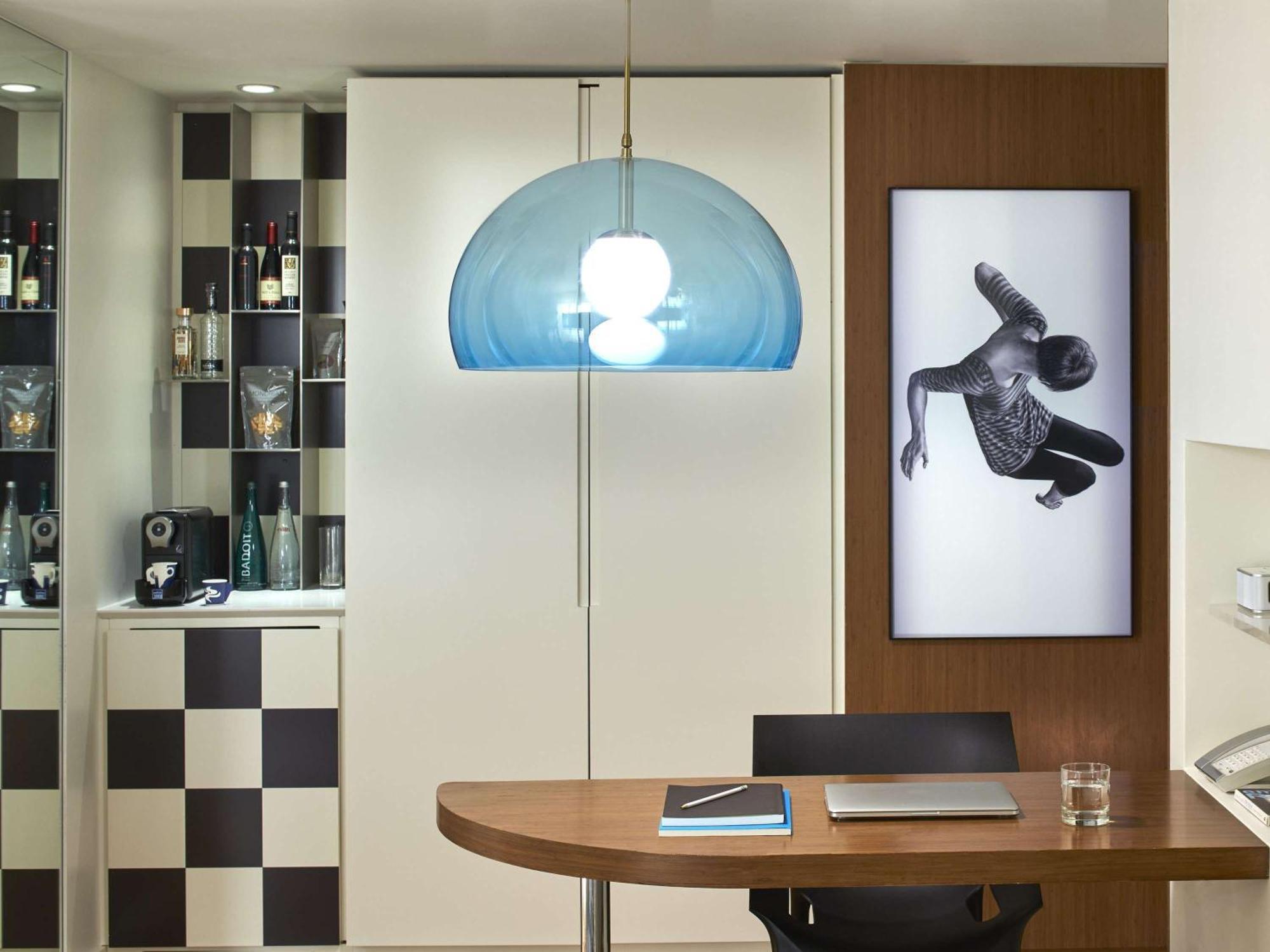 Mondrian Angeles Hotel